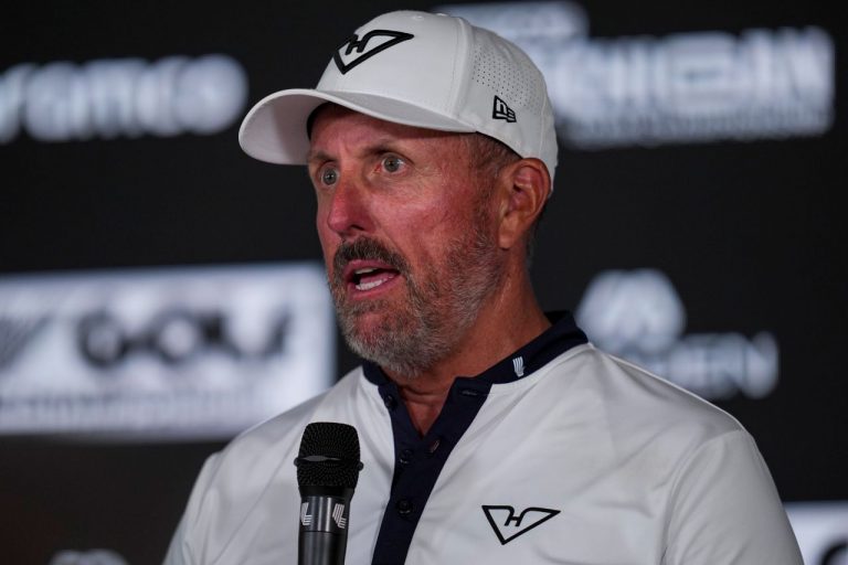 Phil Mickelson Drops a 3-Word Message As HyFlyers GC Stand for a Noble Cause