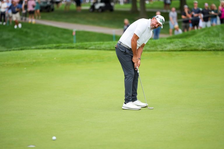 Phil Mickelson Signs NCAA Champion to HyFlyers GC for the 2026 LIV Golf Season