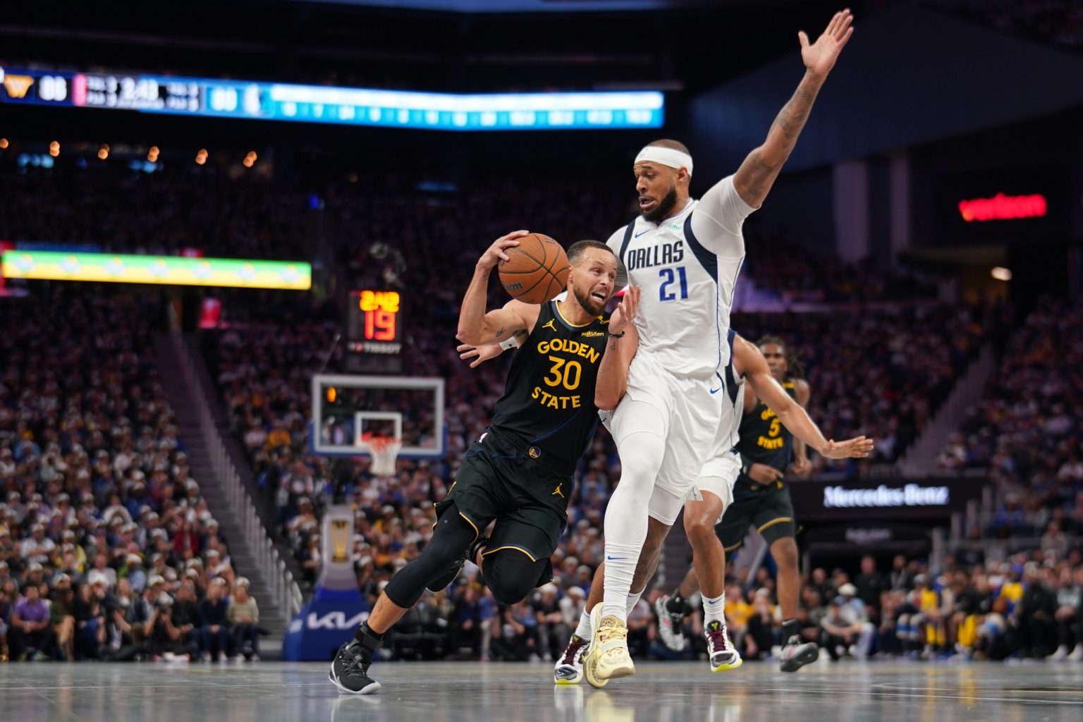 Stephen Currys Warriors Mavericks Trade Rumors
