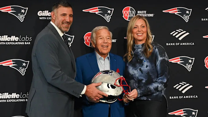 Mike and Jen Vrabel, Robert Kraft - Source: Imagn