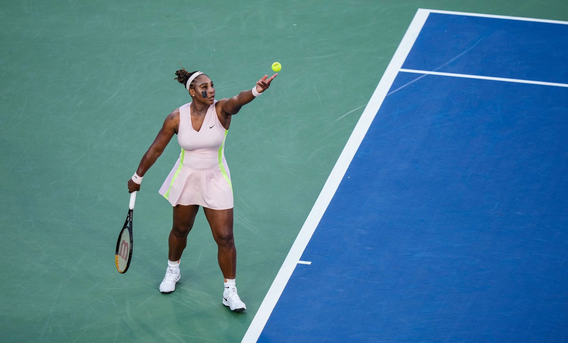 Serena Williams prepares to serve to Emma Raducanu during the Western & Southern Open at the Lindner Family Tennis Center in Mason Tuesday, August 16, 2022.

Tuesday Serena1