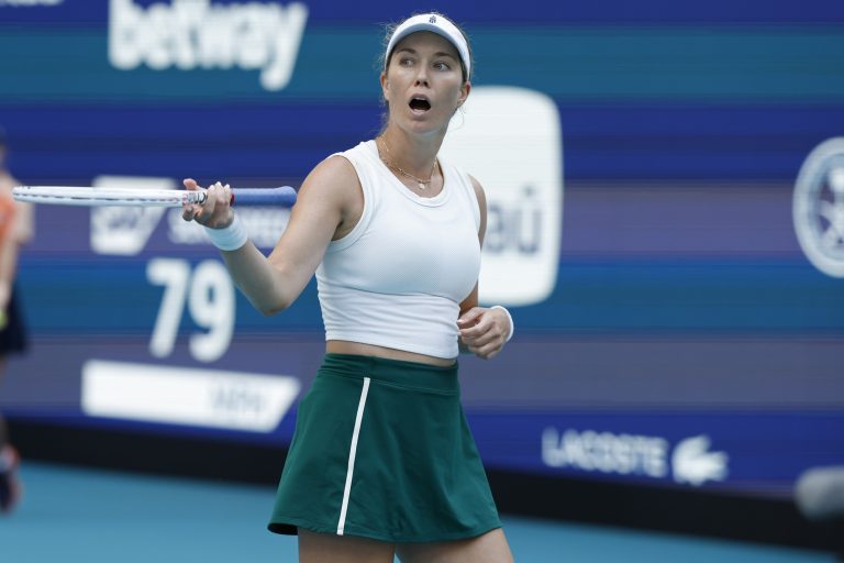 “Danielle Collins Is A Nasty Person”;”Throw Her Out” – Fans Brutally Criticize American After ‘Evil’ Locker Room Story Reveal At Miami Open