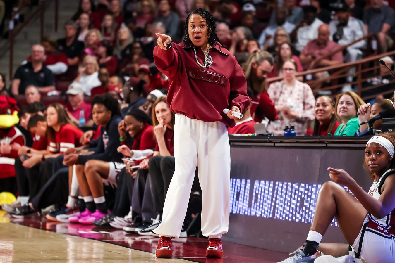 Dawn Staley - South Carolina vs. Southern - Source: Imagn.