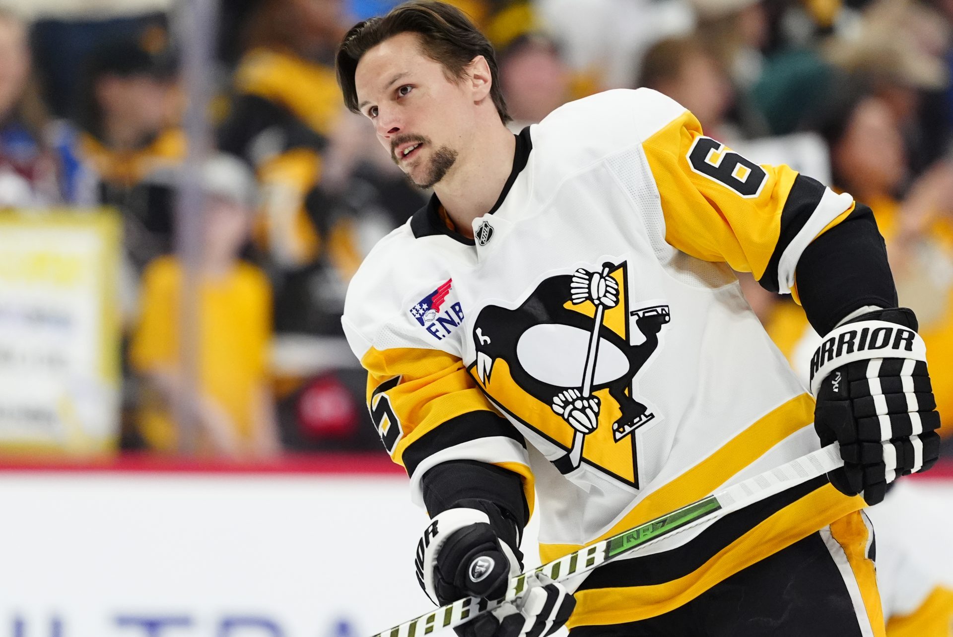 Pittsburgh Penguins defenseman Erik Karlsson (65) before the game against the Colorado Avalanche at Ball Arena.