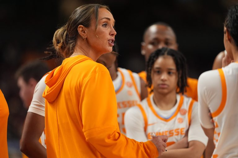 Kim Caldwell during SEC Tournament vs. Alabama - 
Source: Imagn