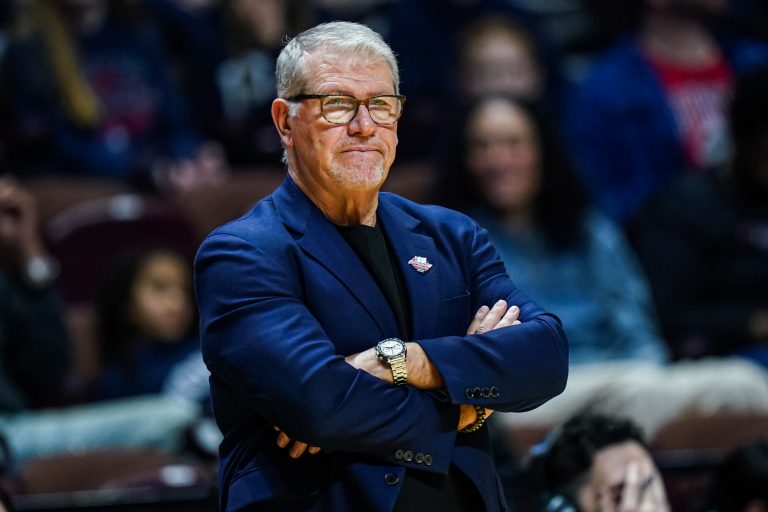 Geno Auriemma - Source: Imagn Images
