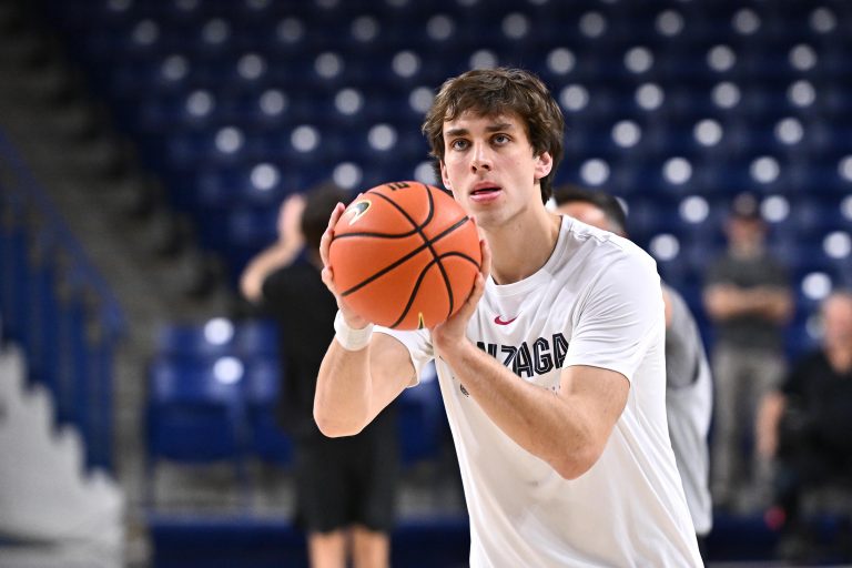 Gonzaga Bulldogs forward Braden Huff (34) shoots before a game against the Santa Clara Broncos at McCarthey Athletic Center. Source: James Snook-Imagn Images