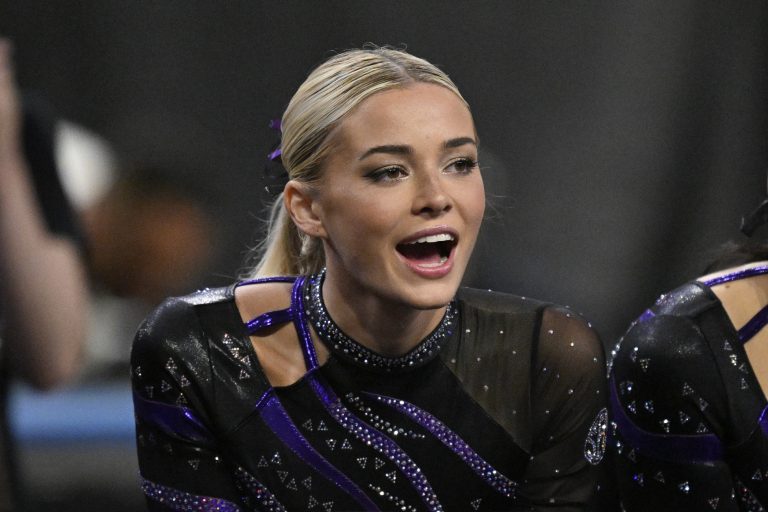 “Still Making Waves” – Olivia Dunne Returns for Her Fourth Consecutive Sports Illustrated Swimsuit Feature