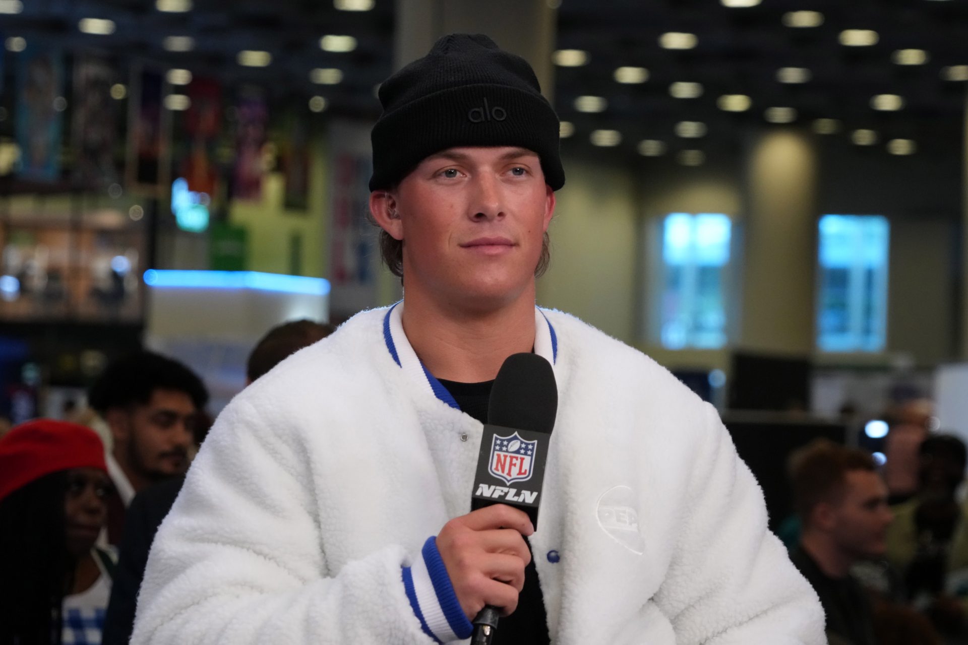 Jaxson Hart in a press conference - Source: IMAGN