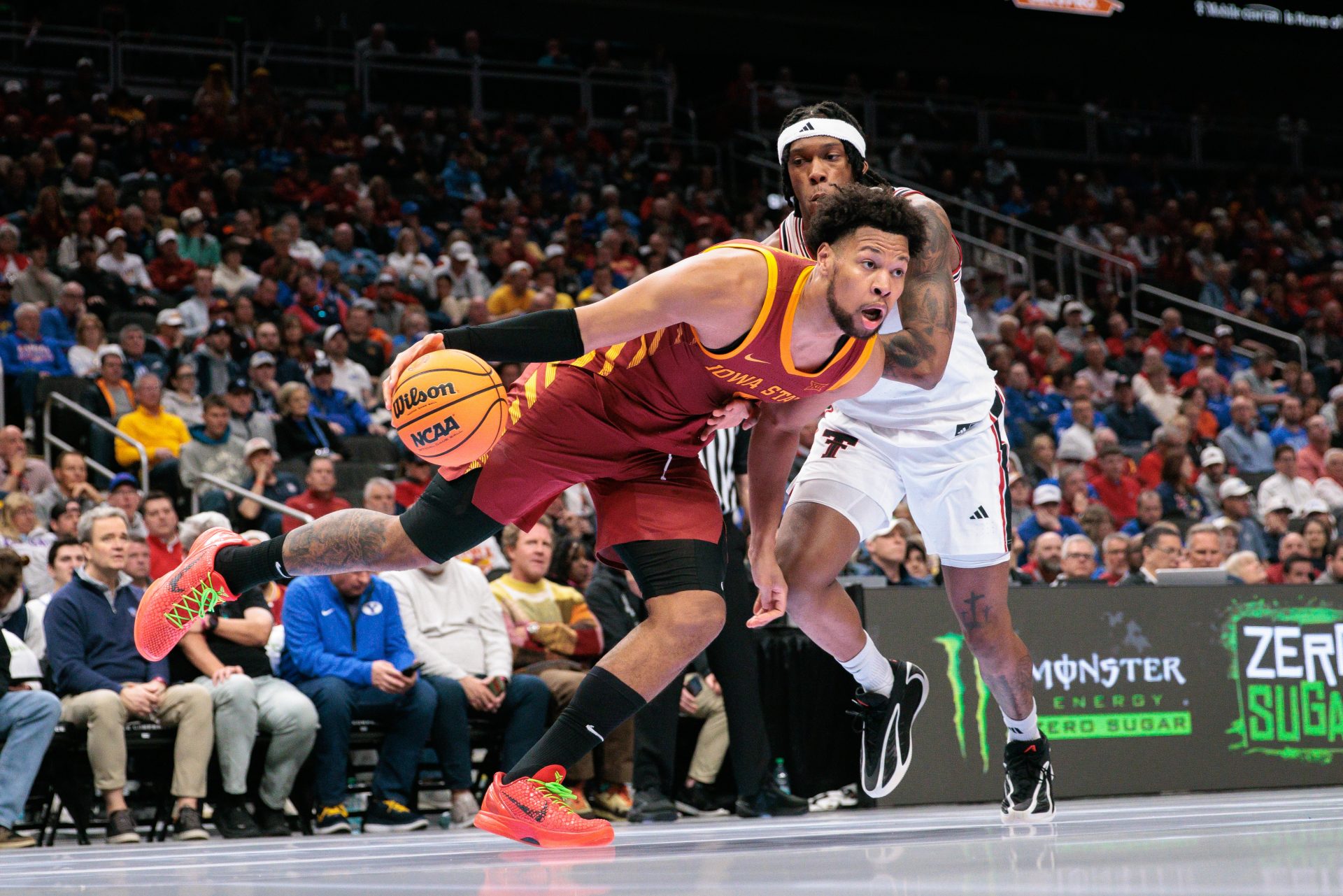 Iowa State Cyclones forward Joshua Jefferson (5) drives to the basket around Texas Tech Red Raiders forward LeJuan Watts (3) during the second half at T-Mobile Center. Source: William Purnell-Imagn Images