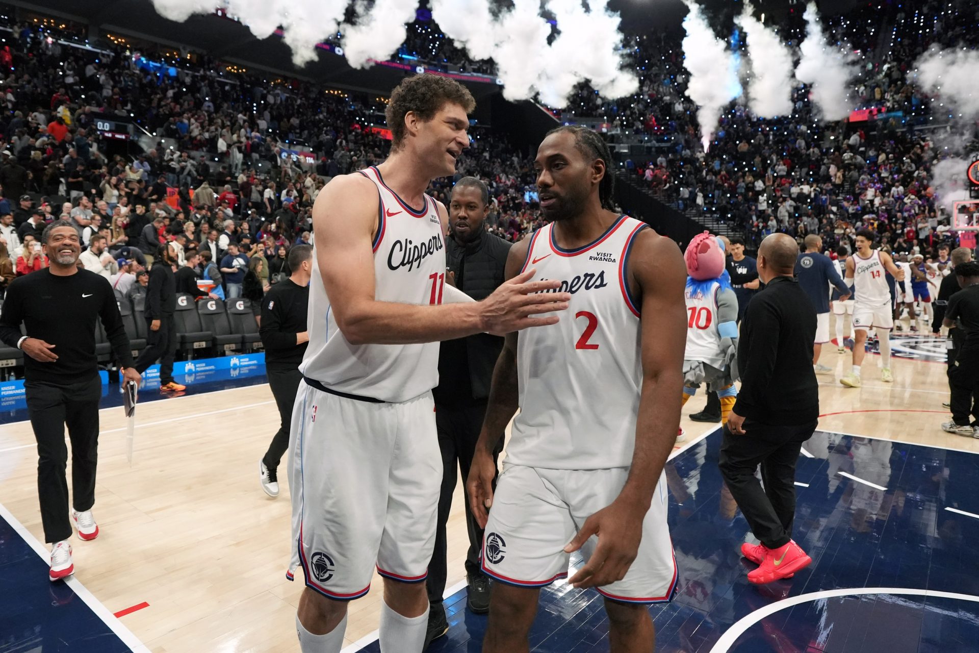 Portland Trail Blazers vs  LA Clippers Prediction, Injury Reports and Starting Lineups Tonight (Mar. 31) - Source: Imagn