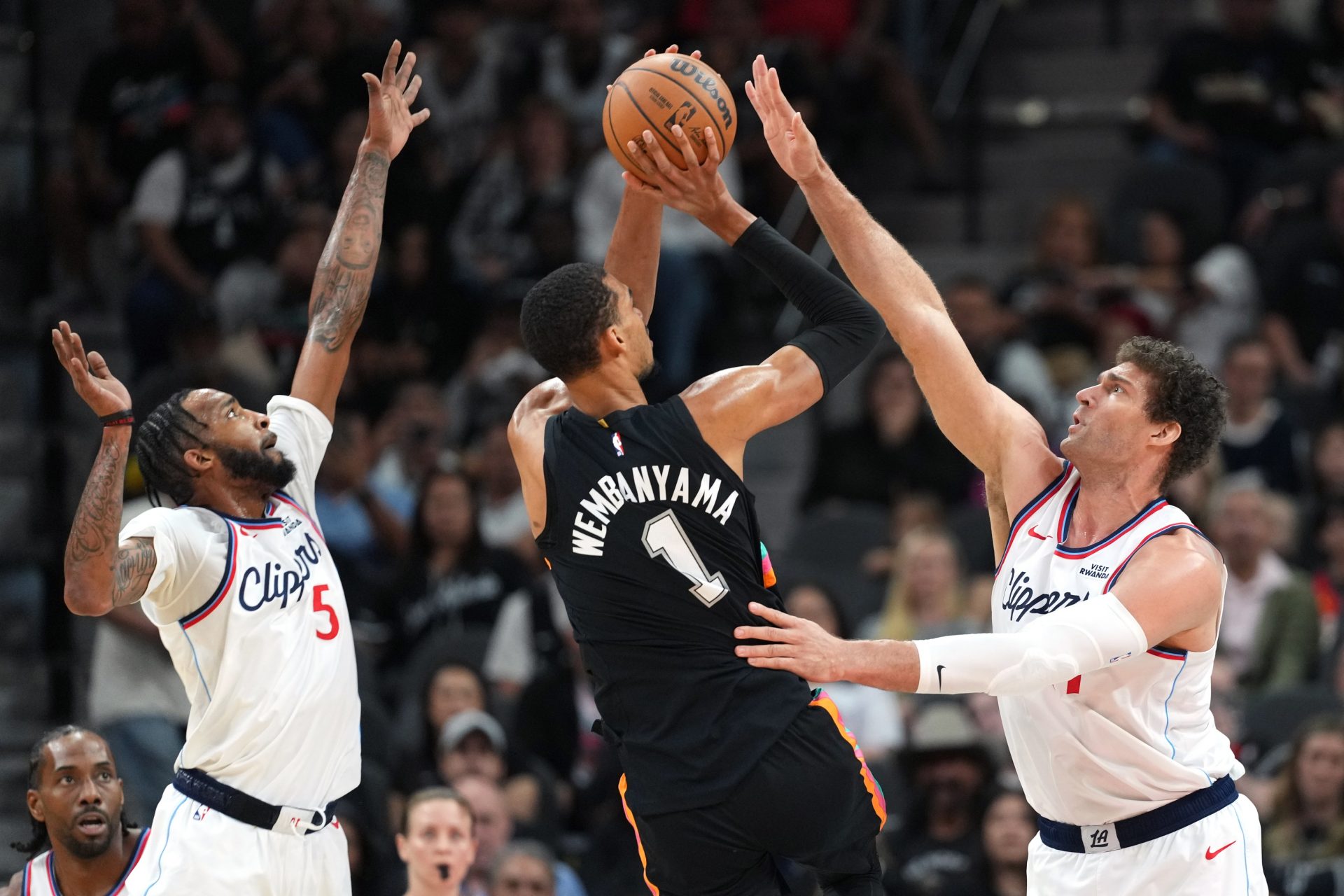 San Antonio Spurs vs LA Clippers Prediction, Injury Reports and Starting Lineups Tonight (Apr.2) - Source: Imagn