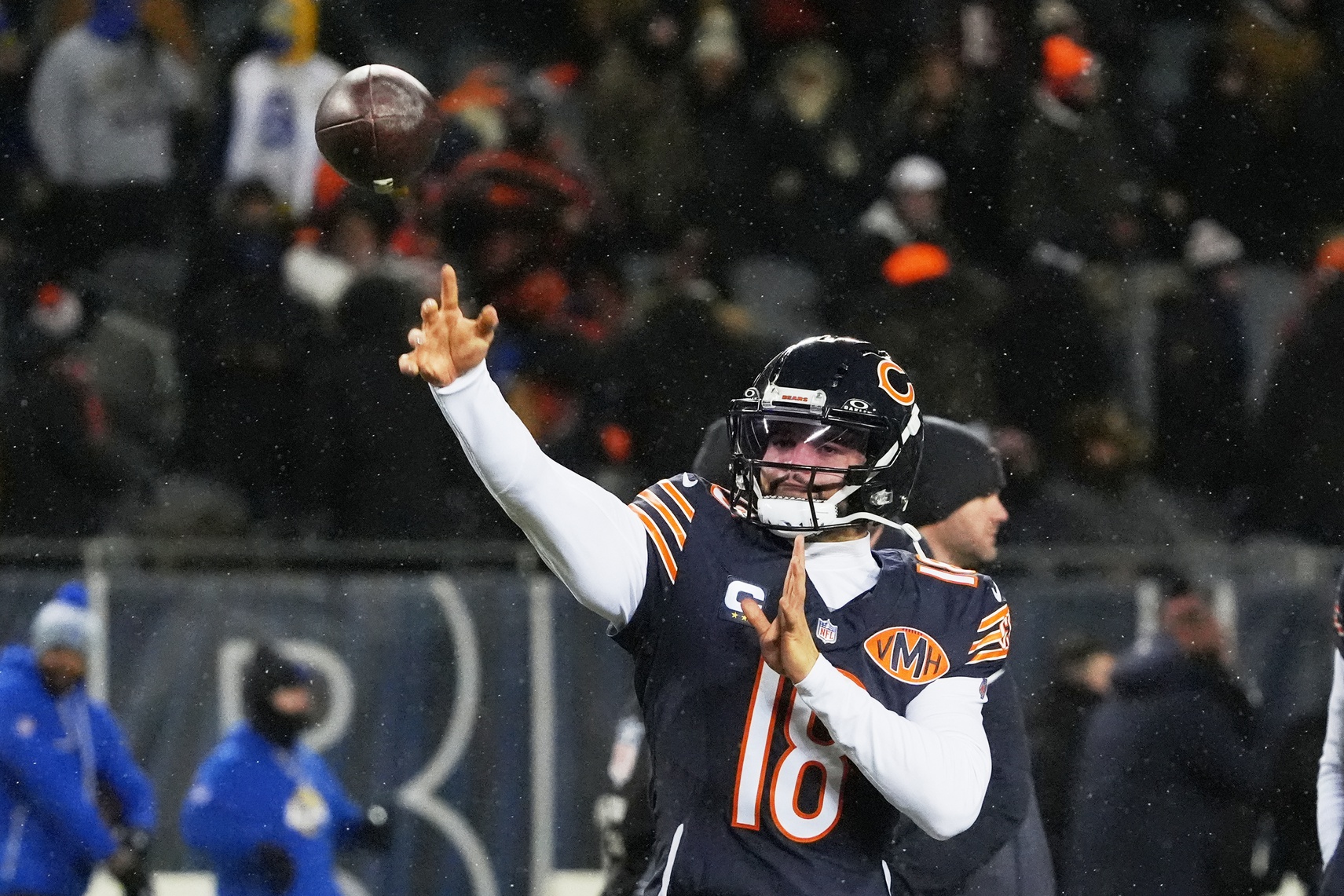 Caleb Williams (18) throws a pass during warmups - Chicago Bears vs Los Angeles Rams - Source: Imagn