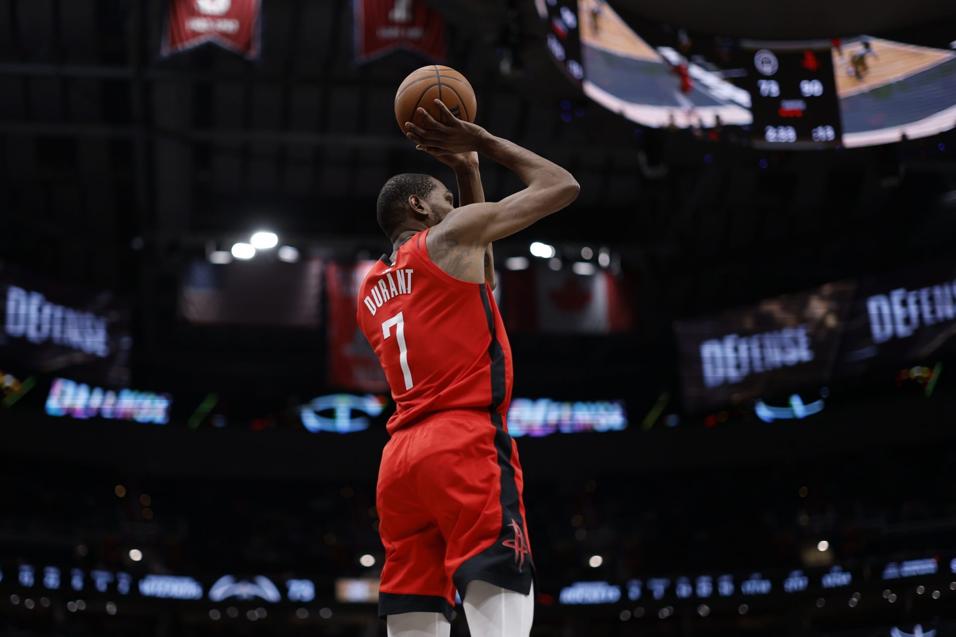 Houston Rockets forward Kevin Durant (7) shoots the ball against the Washington Wizards in the second half at Capital One Arena - Source: Imagn