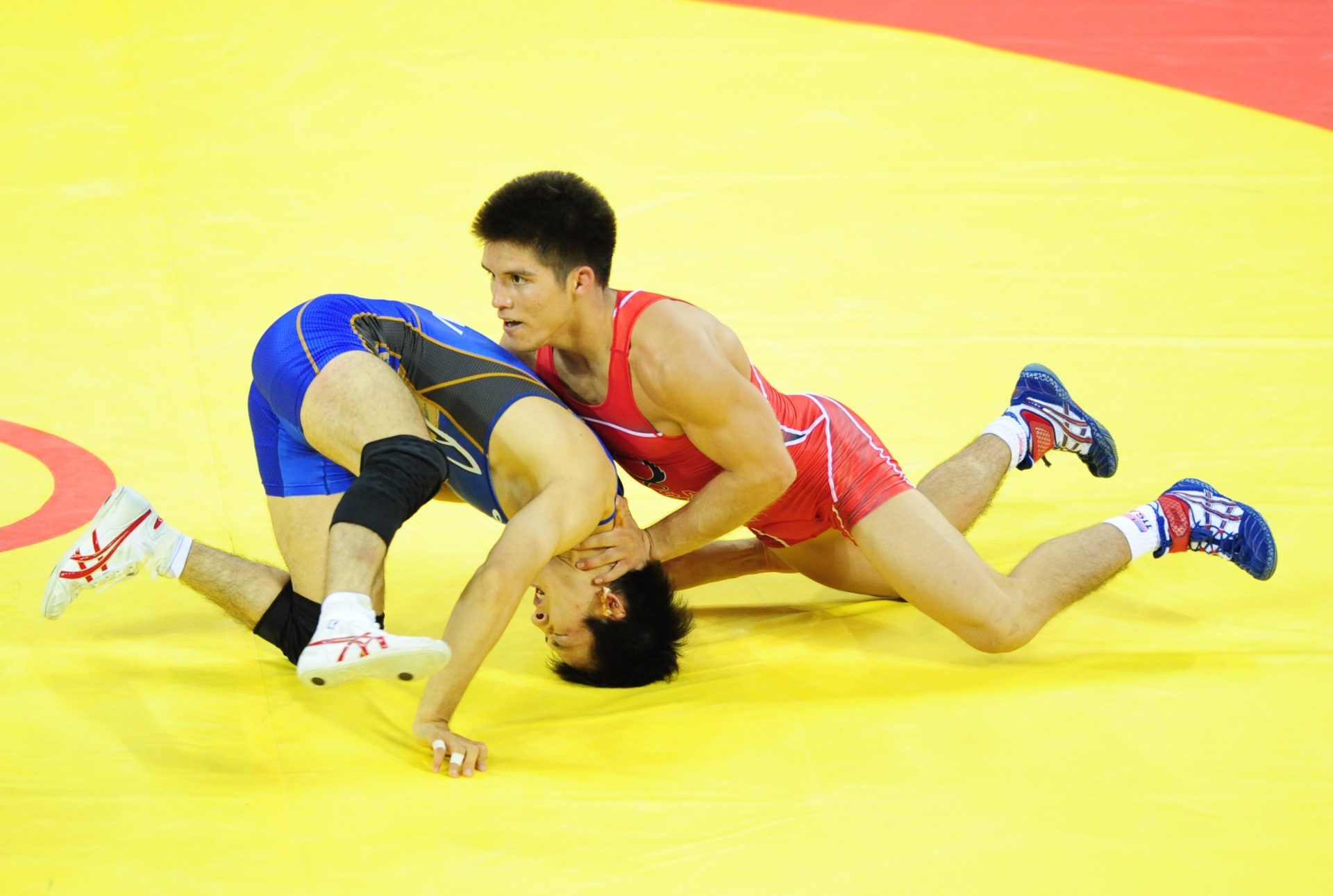 Henry Cejudo battles Tomohiro Matsunaga - Imagn