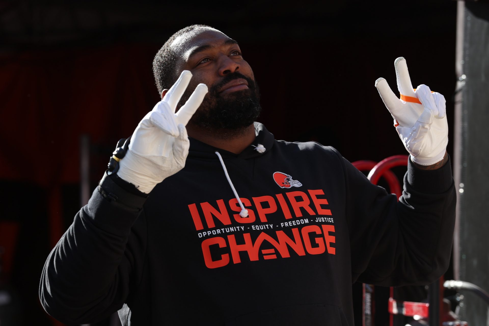 Cleveland Browns defensive tackle Shelby Harris (93) on the field near the stands prior to a game against the Buffalo Bills at Huntington Bank Field. Source: Imagn