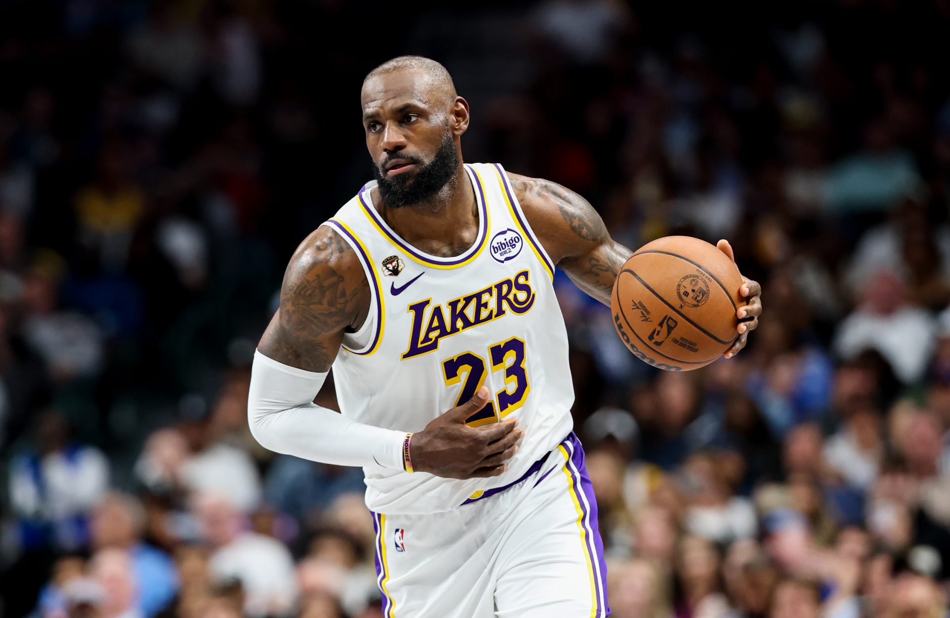 LA Lakers vs. Dallas Mavericks - 2025-26 NBA regular season - Source: Imagn Images