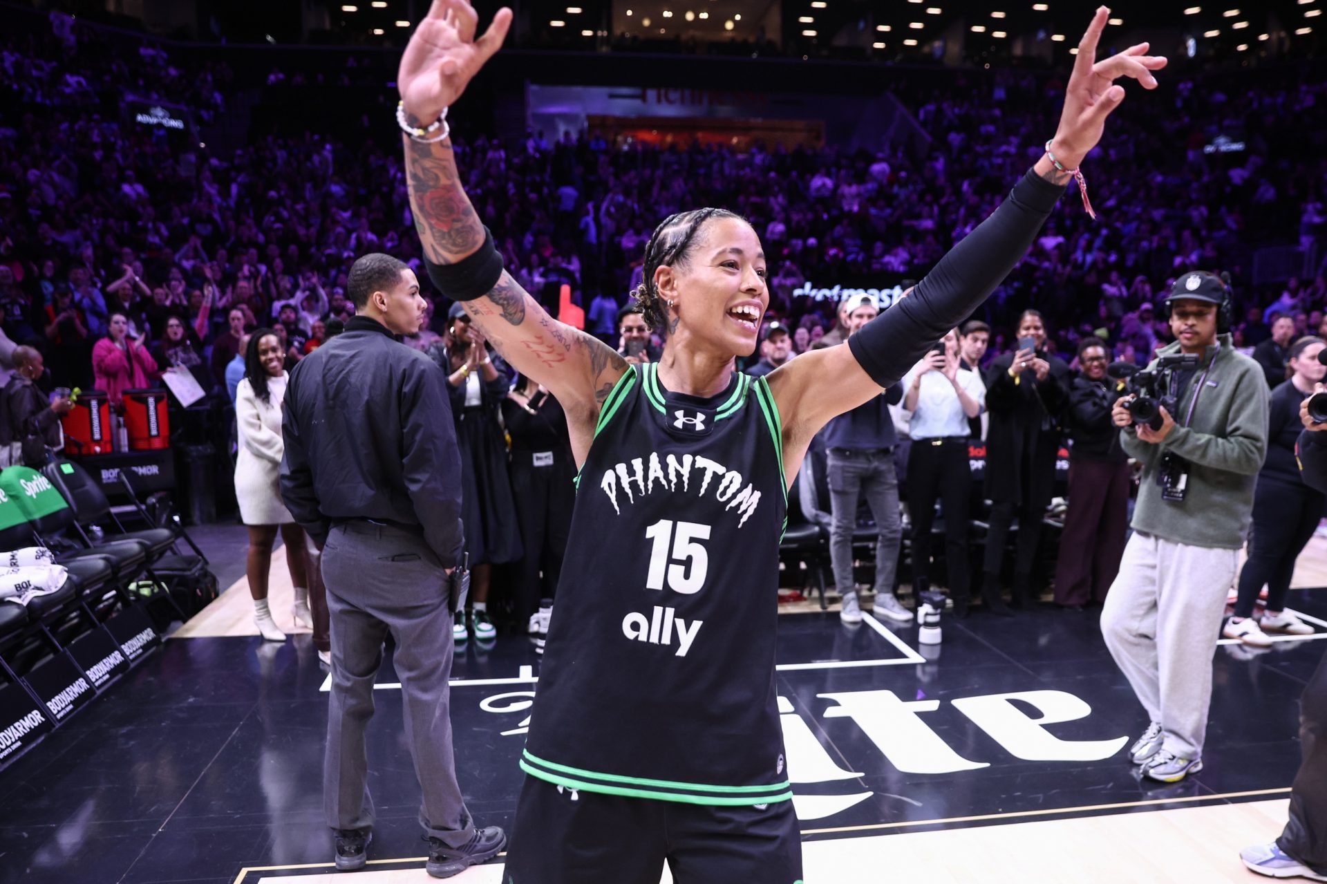 Phantom BC wing Natasha Cloud (15) celebrates after defeating Vinyl BC 83-75 at Barclay's Center - Source: Imagn Images