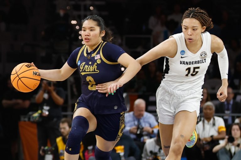 Notre Dame Fighting Irish guard Vanessa de Jesus (2) dribbles the ball up court ahead of Vanderbilt Commodores guard Ndjakalenga Mwenentanda (15) during the first half at Dickies Arena. Source: Imagn