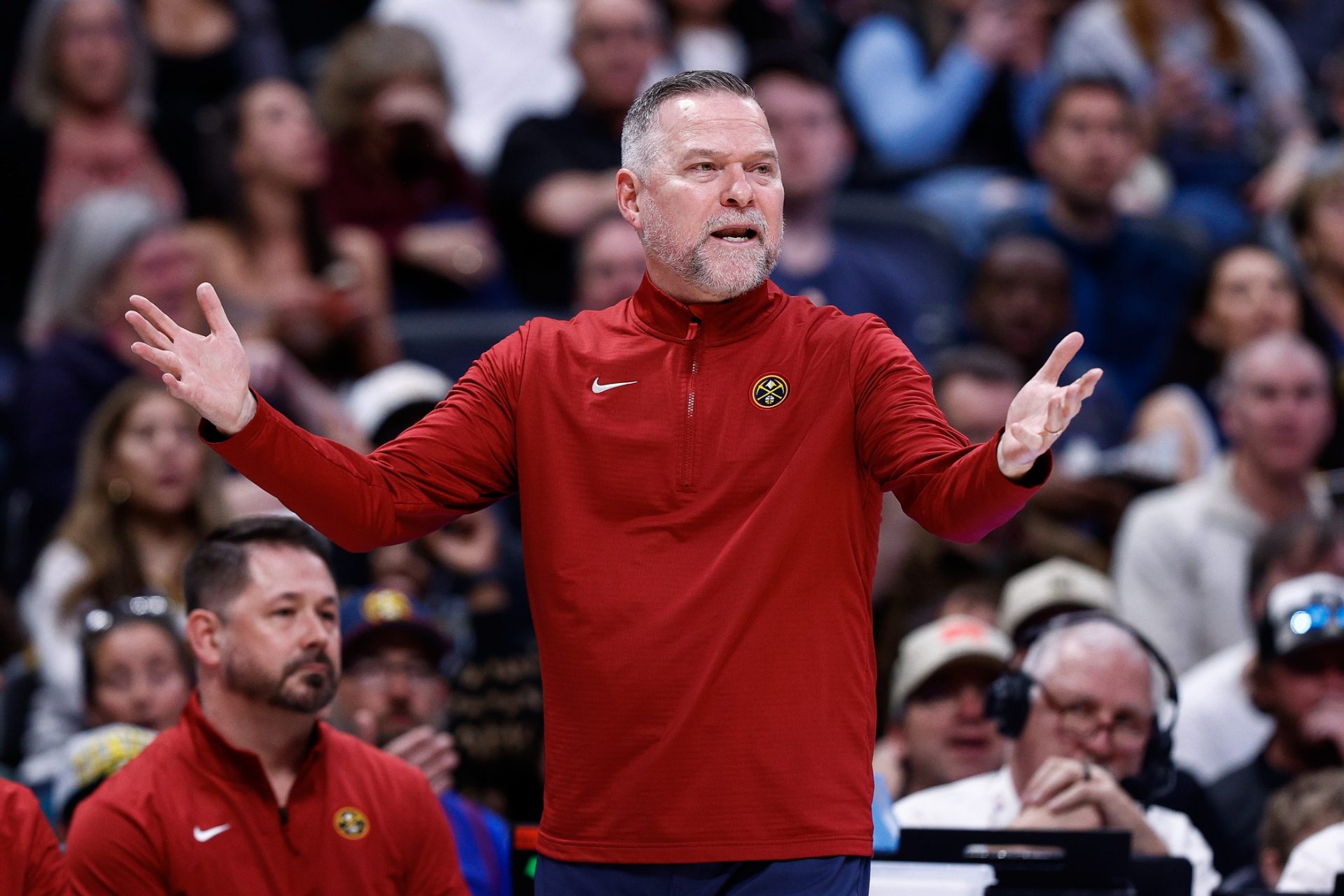 Denver Nuggets head coach Michael Malone gestures in the third quarter against the Chicago Bulls at Ball Arena - Source: Imagn
