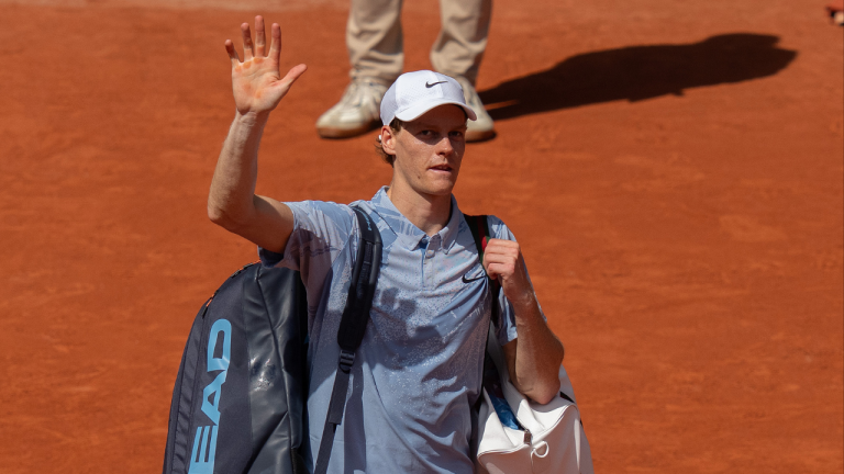 Heat Stroke or Injury? Inside Jannik Sinner’s Shocking French Open Collapse