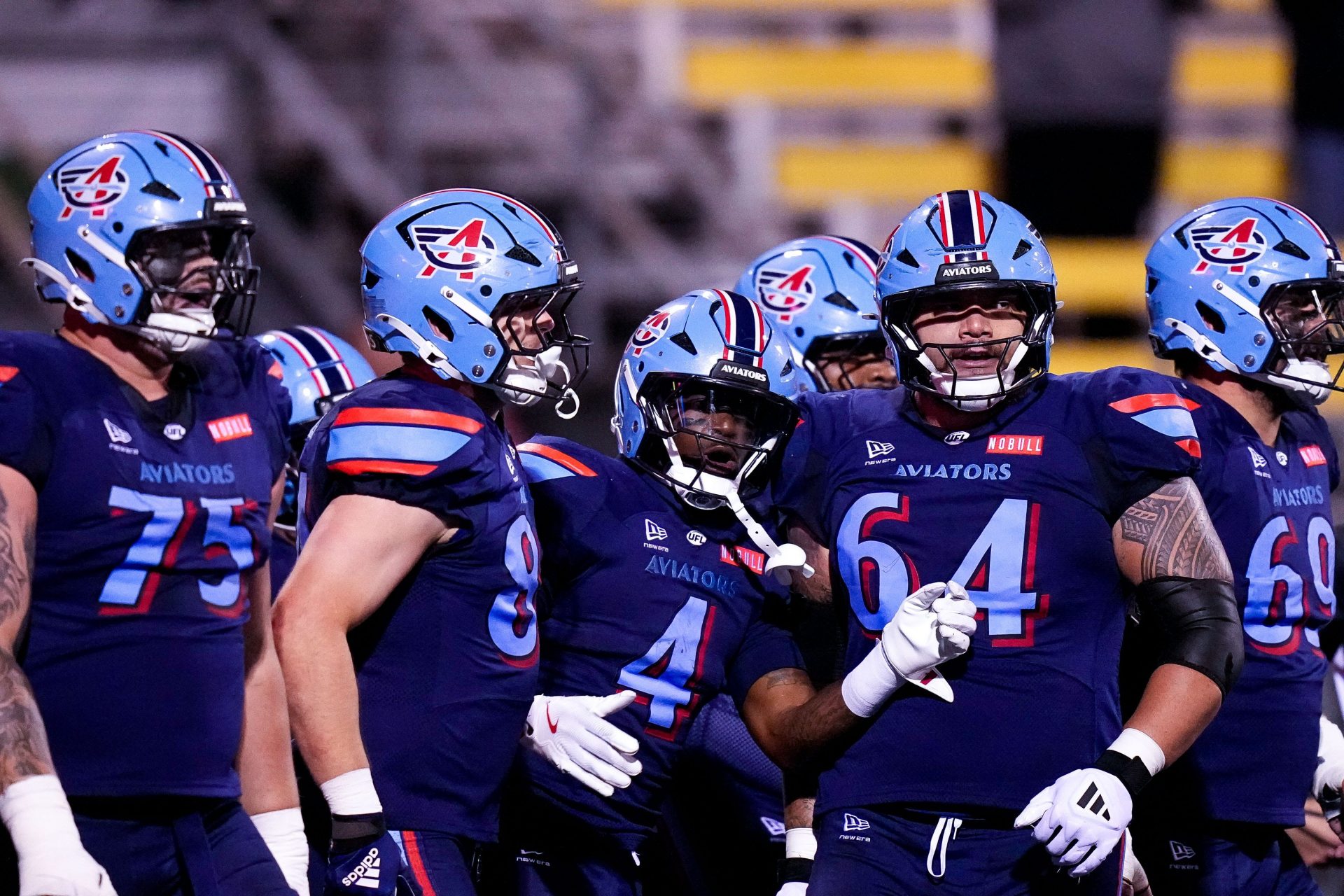 Columbus Aviators running back Zaquandre White (4) celebrates a touchdown with teammates.
Source: Imagn Images