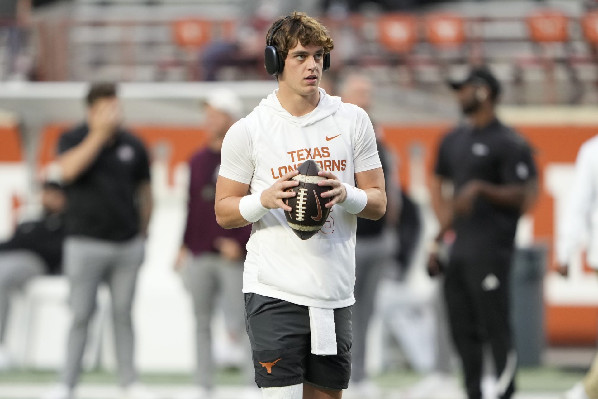 Texas Longhorns quarterback Arch Manning warms up before a game against the Texas A&M Aggies at Darrell K Royal-Texas Memorial Stadium.