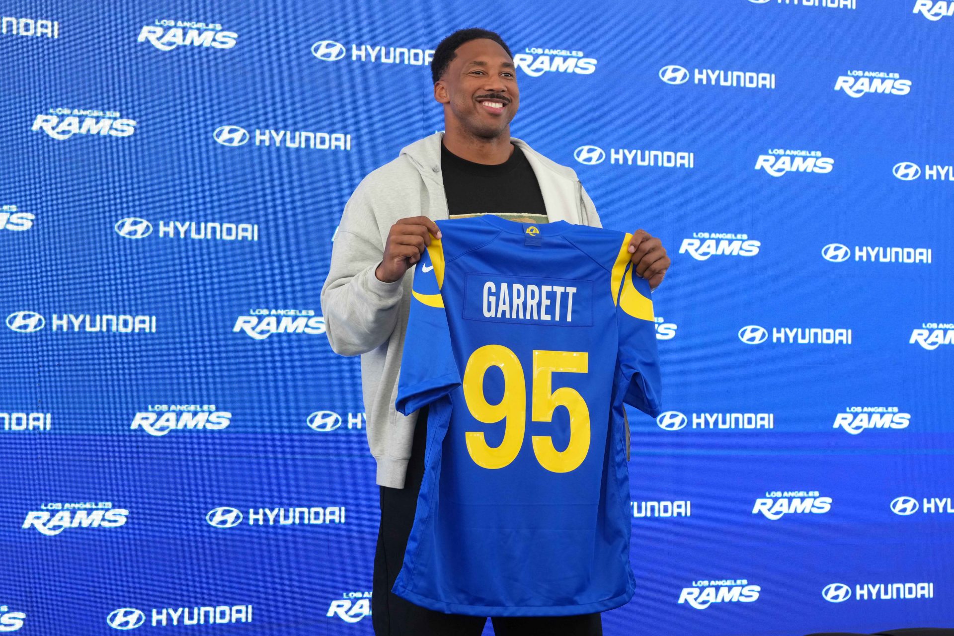 Myles Garrett - Source: Imagn.