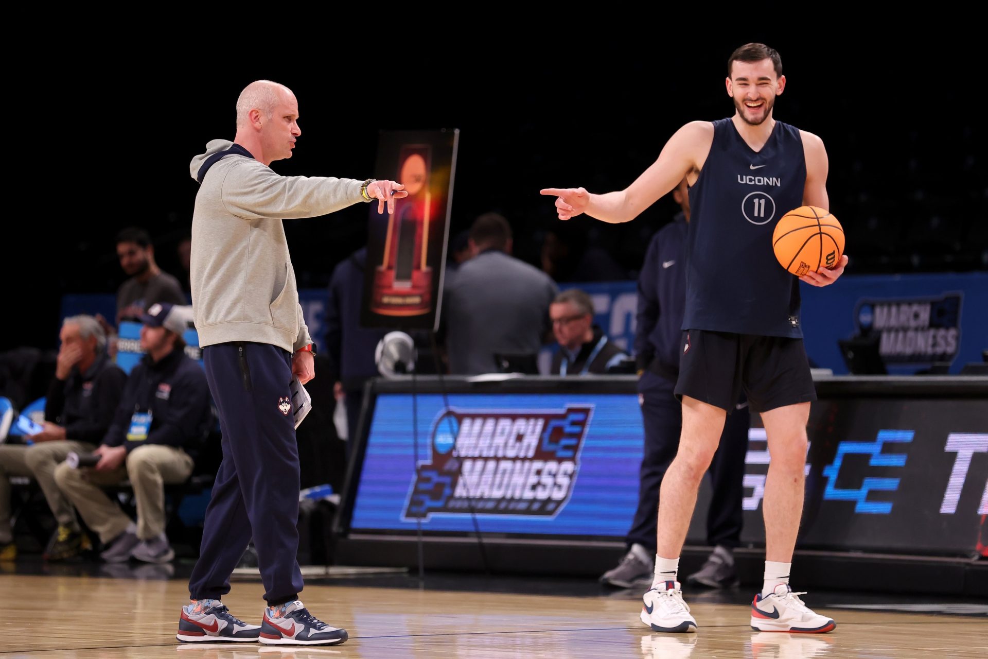 Alex Karaban and Dan Hurley. - Source: Imagn