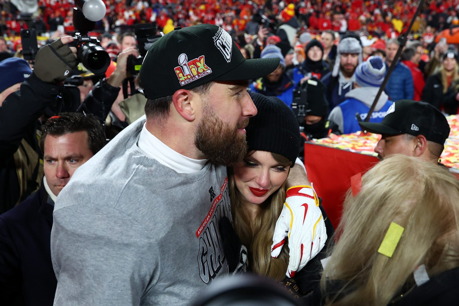 Taylor Swift  and Travis Kelce after the AFC Championship game - Source: Imagn