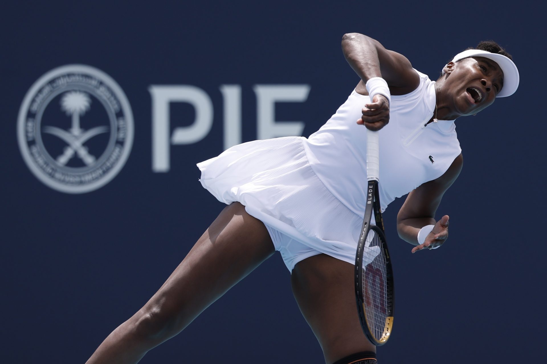 Venus Williams (USA) serves against Francesca Jones (GBR) (not pictured) on day three of the 2026 Miami Open at Hard Rock Stadium.
