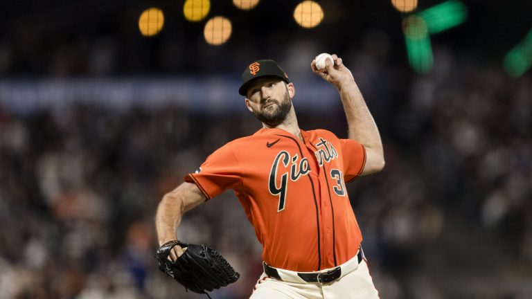 “I Don’t Feel Discriminated Against” – Giants Pitcher Sam Hentges Responds to Pride Hat Controversy Amid DOJ Investigation