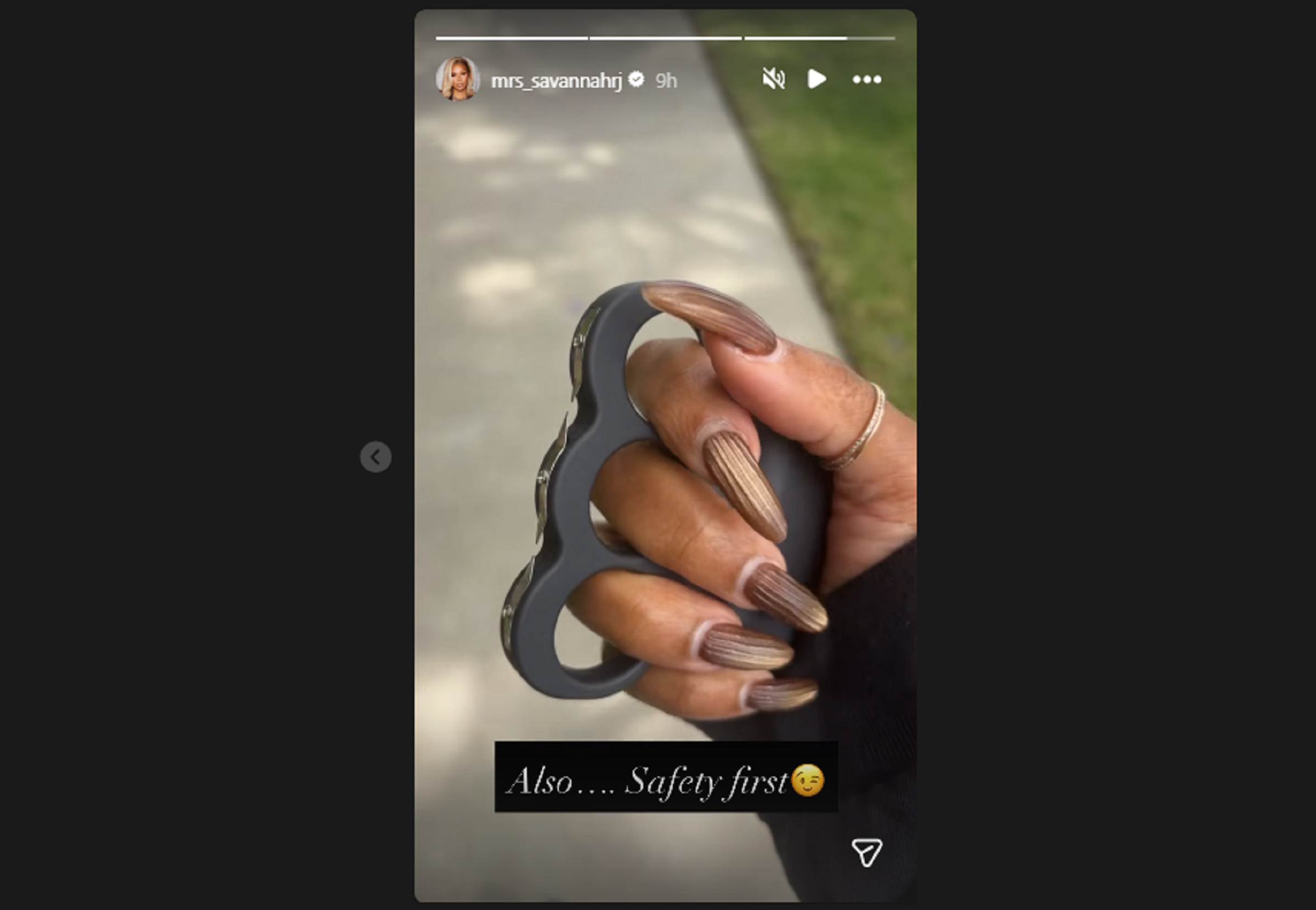 Savannah James shows off her metal knuckle (Image via Instagram/@mrs_savannahrj)