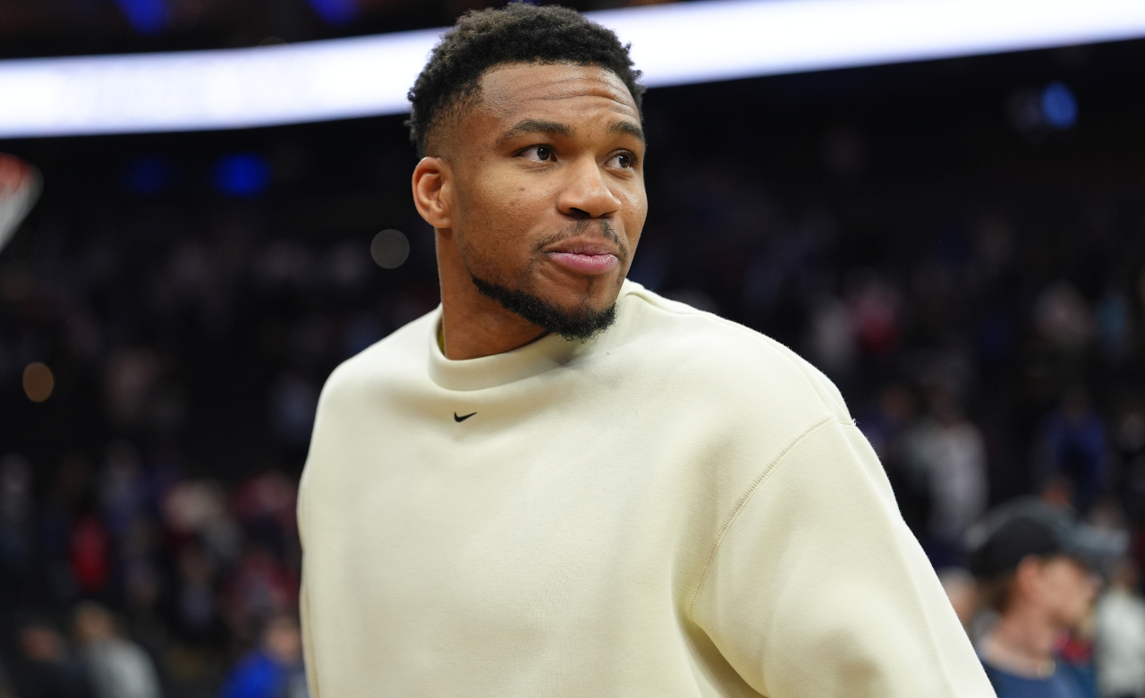 NBA Rumors: Giannis Antetokounmpo Sweepstakes Nearing End as Talks Enter “Red Zone” - Source: Imagn Images