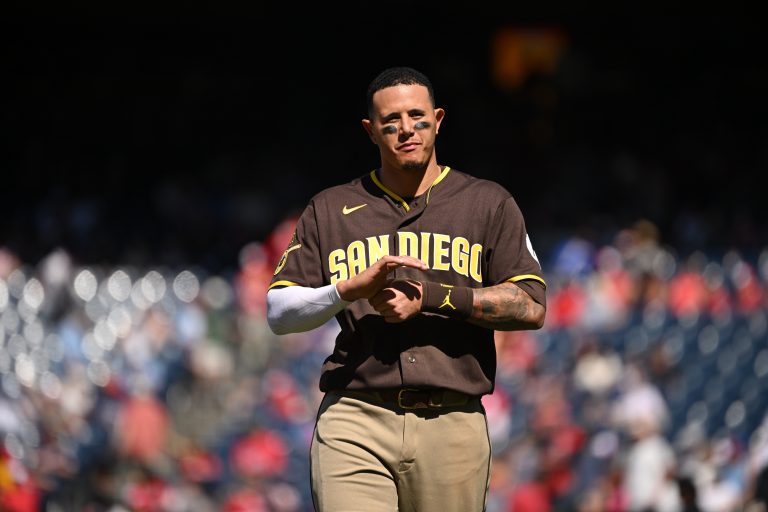 “Terrible Call” – MLB World Erupts After Manny Machado’s Aggressive Reaction to Umpire’s ‘Unsportsmanlike’ Equipment Violation Decision