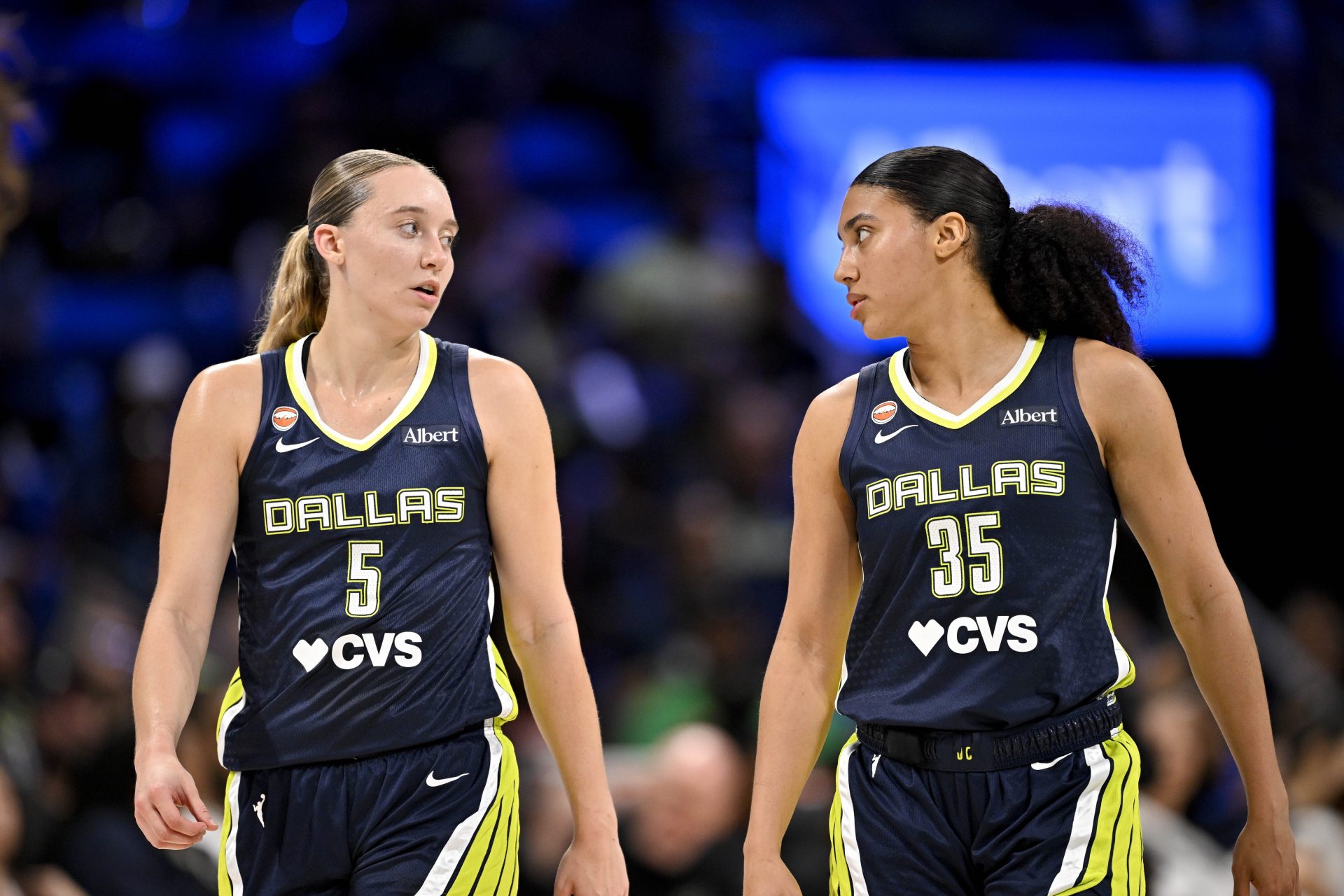 Paige Bueckers, Azzi Fudd - Image Source: Imagn Images