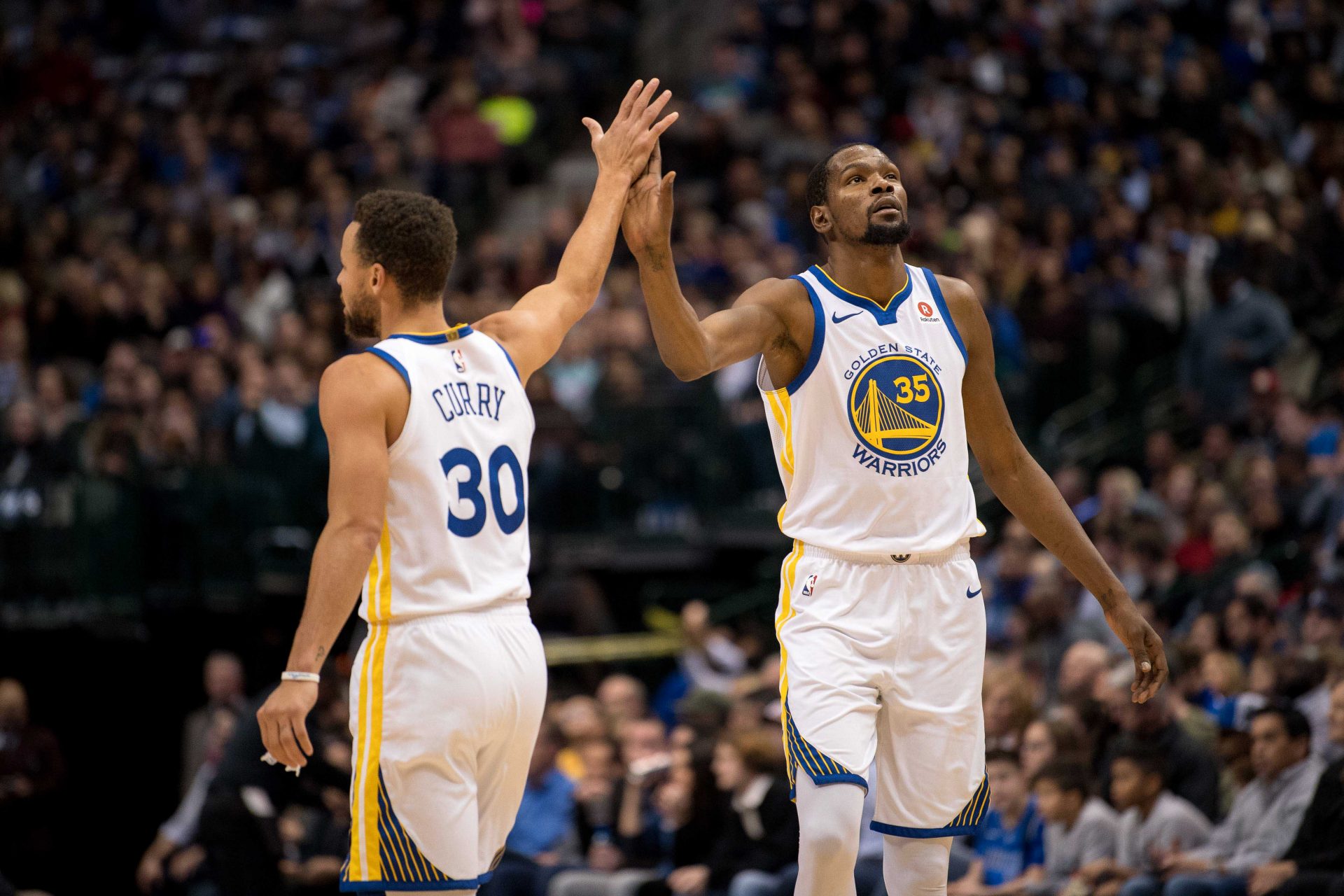 Golden State Warriors vs. Dallas Mavericks - 2017-18 NBA regular season - Source: Imagn Images