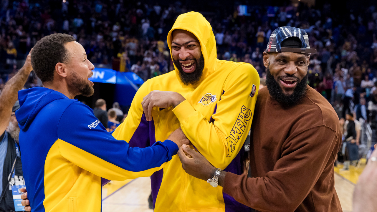 Steph Curry with Warriors targets Anthony Davis, LeBron James - Image Source: Imagn Images