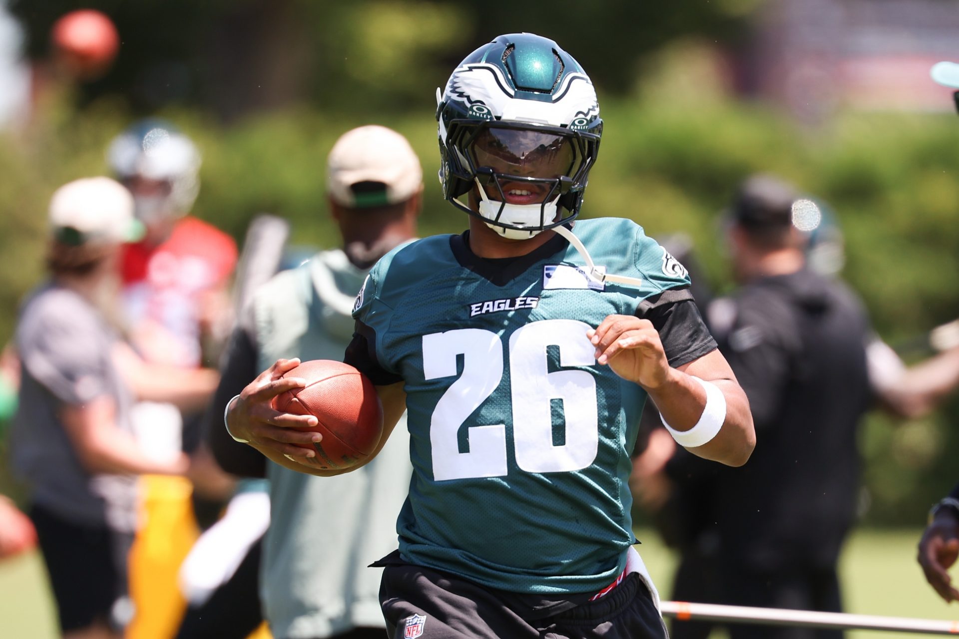 Philadelphia Eagles running back Saquon Barkley (26) runs drills during minicamp at Jefferson Health Training Complex. Source: Imagn