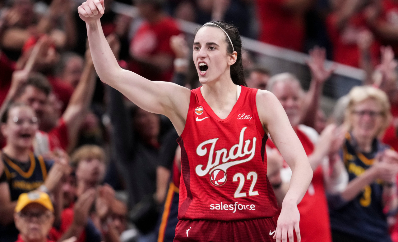 Caitlin Clark Achieves Extremely Rare Feat Not Even Michael Jordan or Luka Doncic Could - Source: Imagn Images