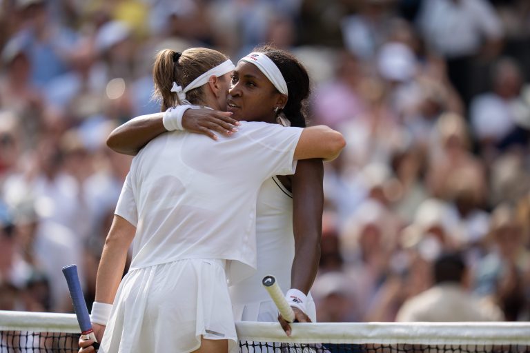 “Coco Gauff Would Be Appalled” – Serena Williams’ Coach Calls Out Fans Wishing Injury on Muchova After Wimbledon Defeat