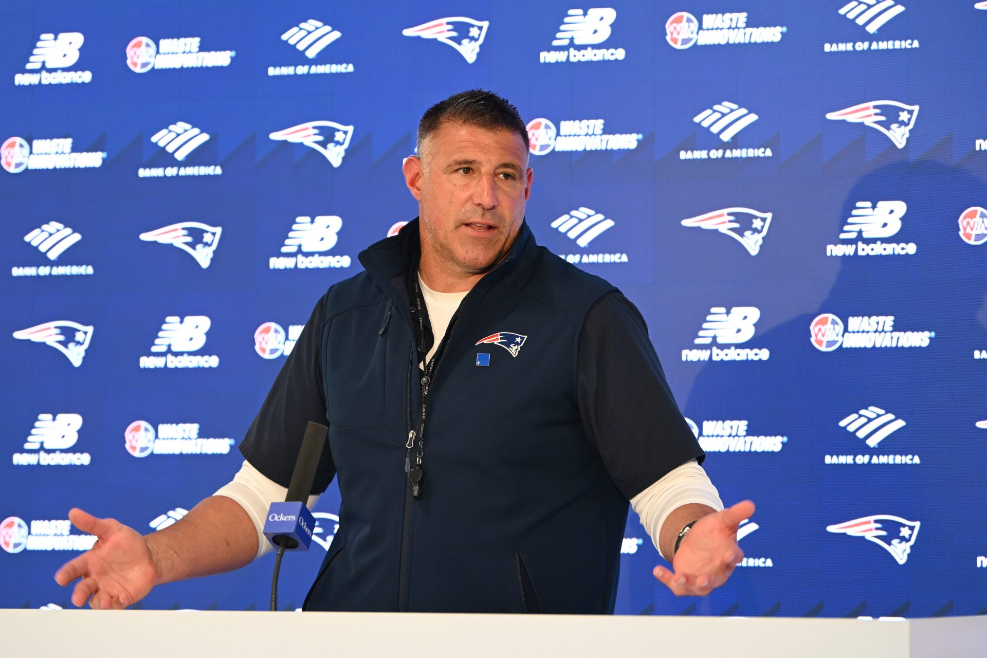 Mike Vrabel - Source: Imagn.