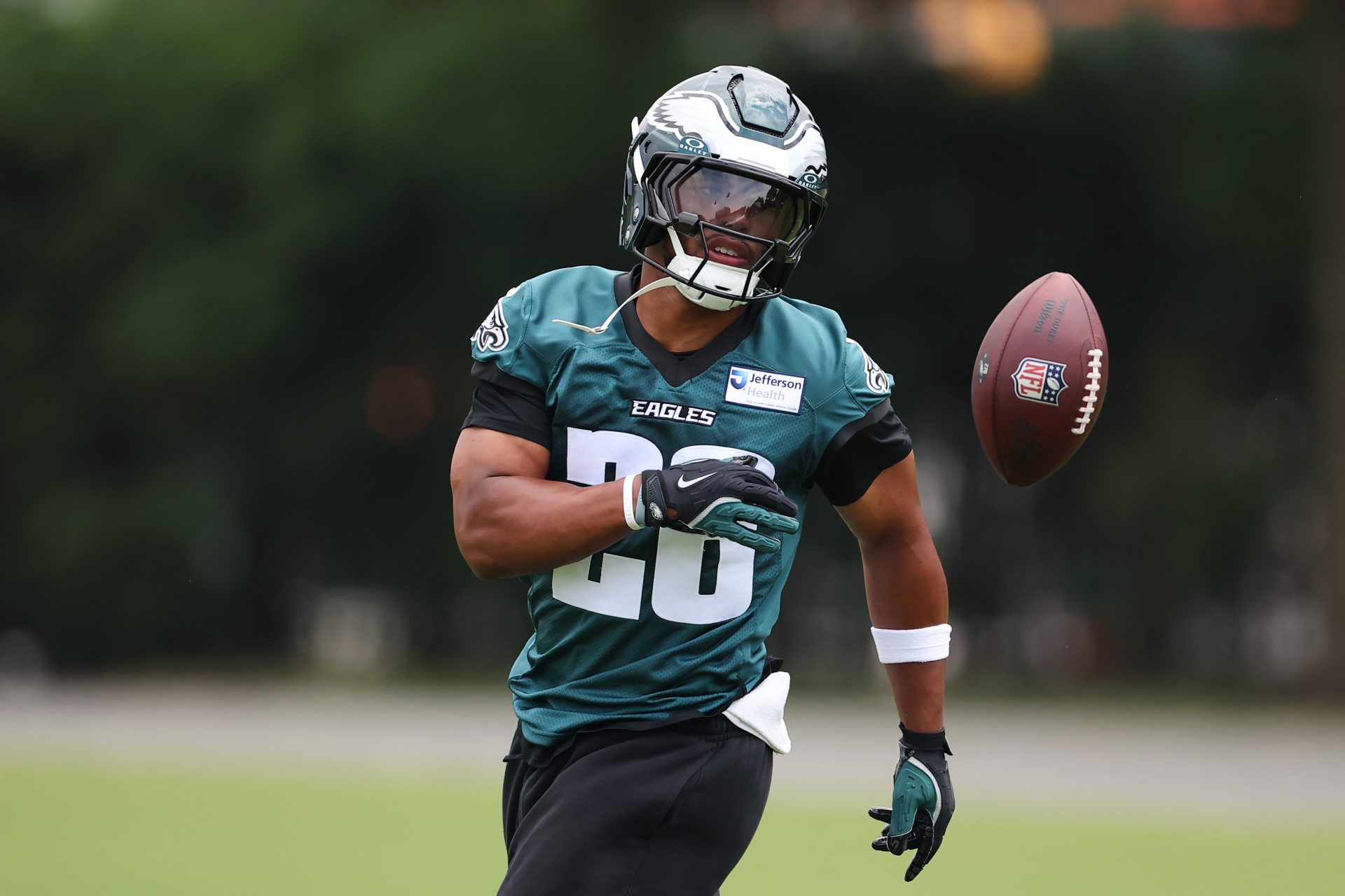 Philadelphia Eagles running back Saquon Barkley (26) runs a drill during minicamp at Jefferson Health Training Complex.